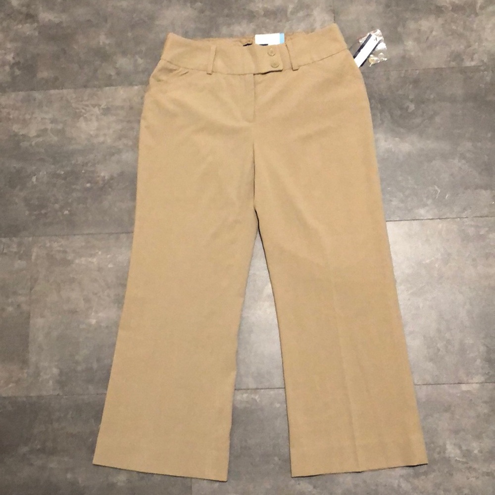 NEW Reitmans Wide Leg Beige Dress Pants, Size 7